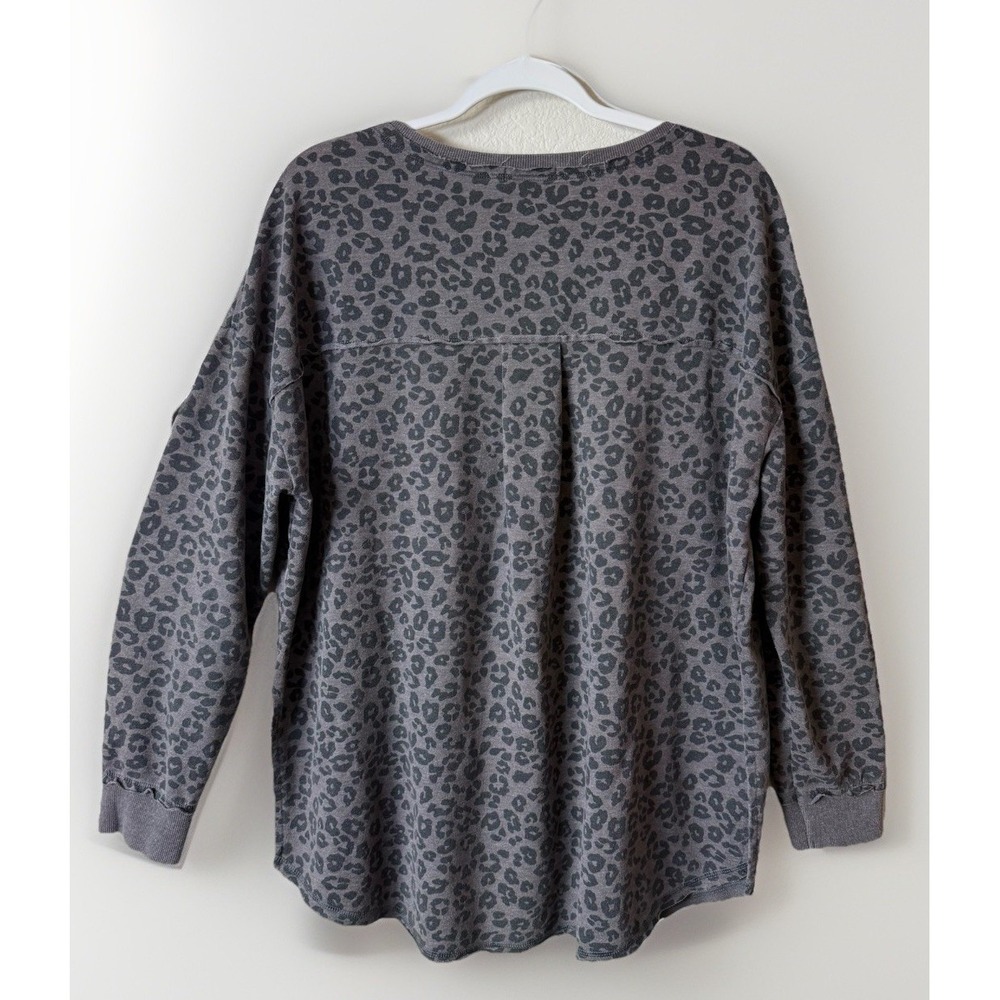 Z Supply V-Neck Weekender Top Black Gray Leopard Print Comfy Sweater Size Large - Picture 5 of 9